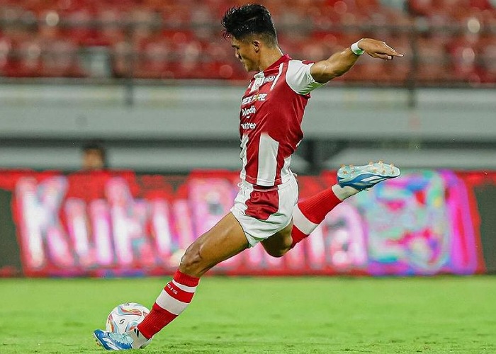 Ramadhan Sananta mampu memperkecil ketertinggalan Persis Solo saat dijamu Arema FC di Stadion I Wayan Dipta, Gianyar, Bali, Sabtu (9/12) malam.