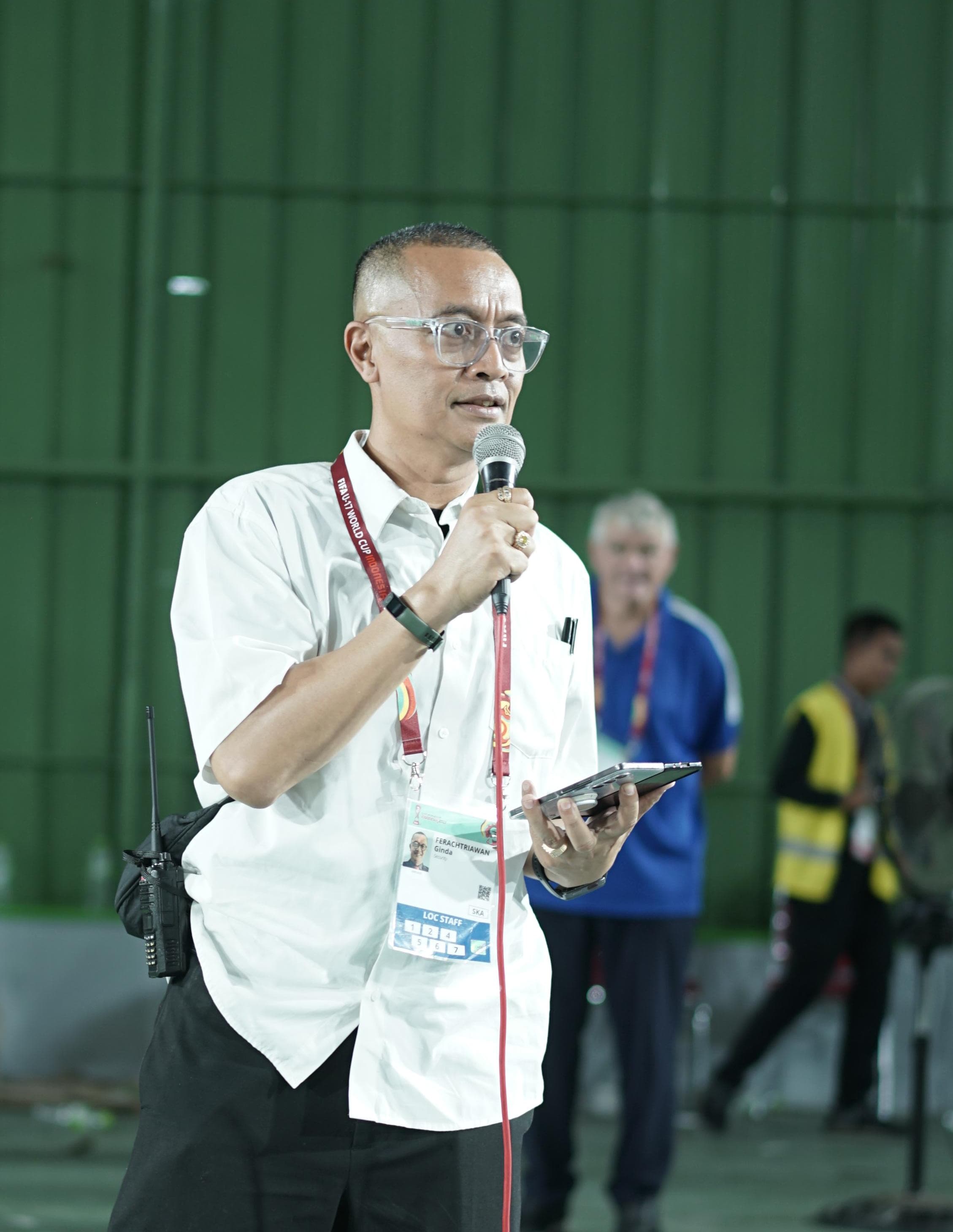 SELESAIKAN TUGAS: Manager Venue untuk Security and Safety Piala Dunia U17 wilayah Solo Ginda Ferachtriawan.