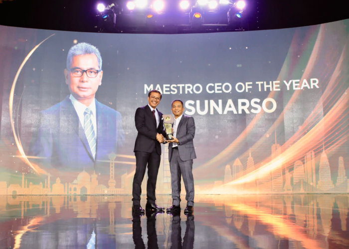 BRI saat terima dua penghargaan, Maestro CEO of The Year untuk Direktur Utama BRI Sunarso dan Most Profitable Bank with Best GCG.