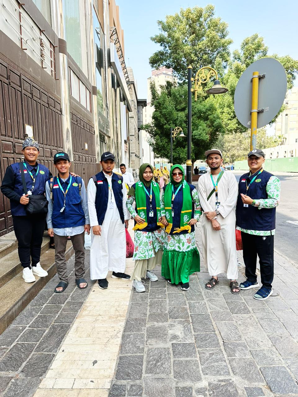 Tim Sektor Makkah dan Madinah dari Zam-zam Travel Umroh.
