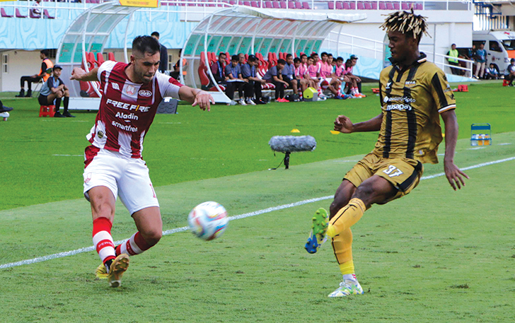Laga Persis Solo vs Dewa United, Minggu (17/12). Dalam laga ini Persis kembali menelan kekalahan.