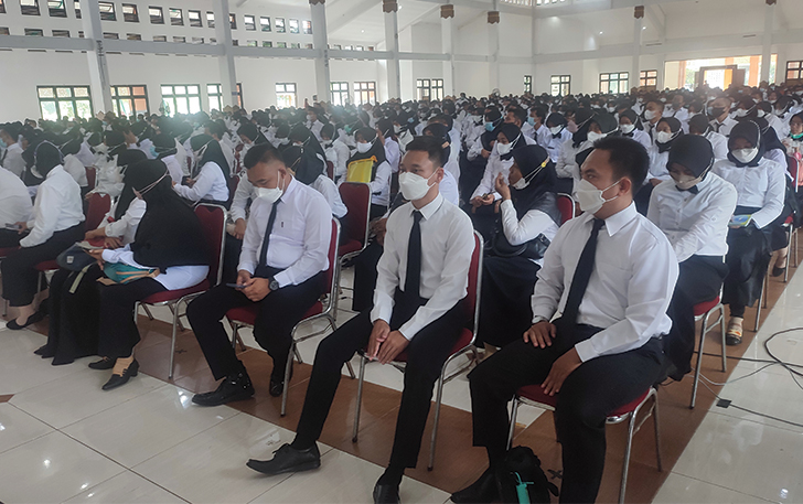 BERSAING KETAT: Peserta seleksi PPPK di Kabupaten Sragen ikuti tes, beberapa waktu lalu.