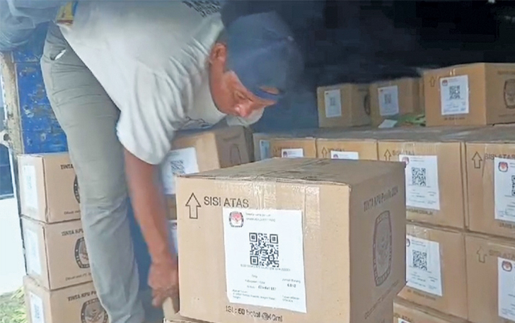 PERSIAPAN: KPU Sragen mulai kedatangan logistik pemilu 2024.