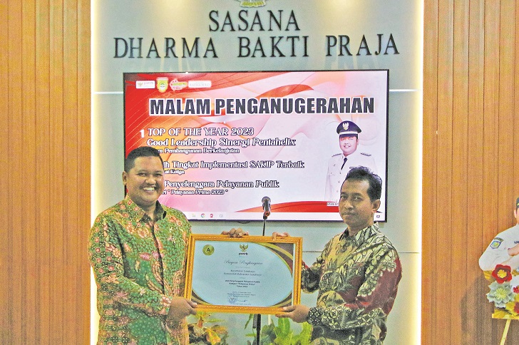 Boyong Penghargaan Unit Penyelenggara Pelayanan Publik Kategori Pelayanan Prima 2023 dari Kemen PANRB
