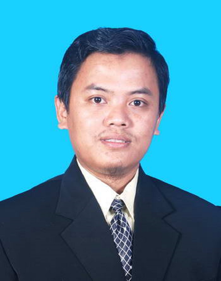 Winarno, dosen UNS Solo sekaligus pakar teknologi informatika.