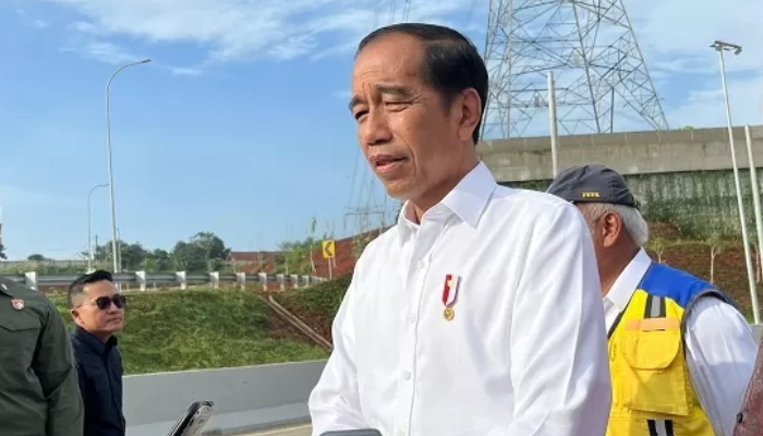 Presiden Joko Widodo (Jokowi) saat peresmian tol Pamulang-Cinere-Jalan Raya Bogor, Senin (8/1/2024).