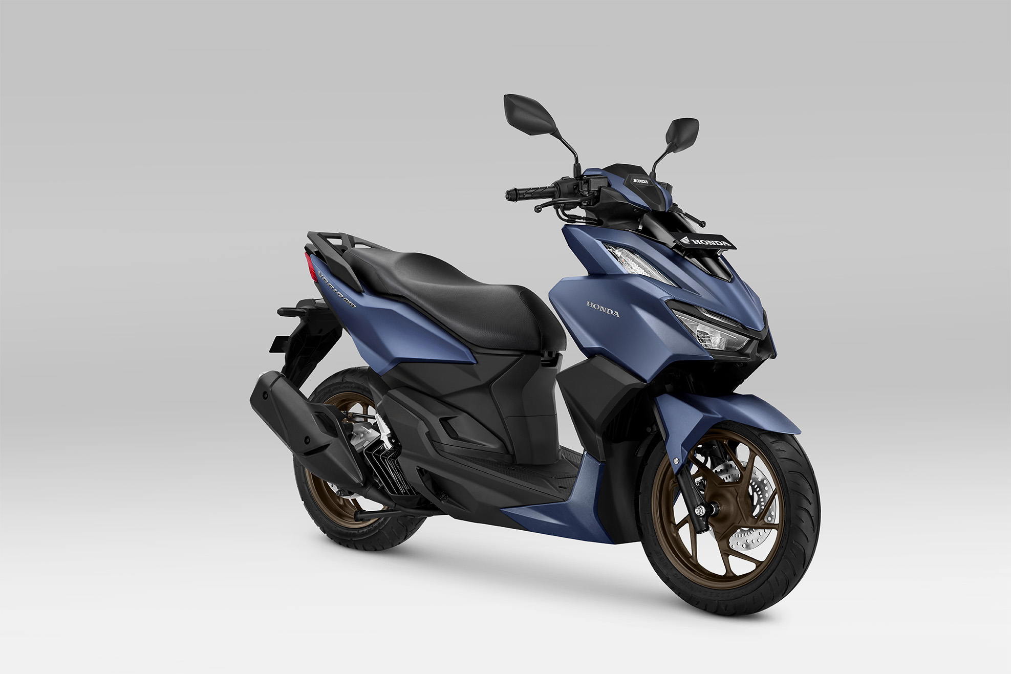 Honda Vario 160 dengan desain menawan, fitur canggih, dan performa mesin tinggi, sehingga memberikan kebanggaan bagi pengendaranya.