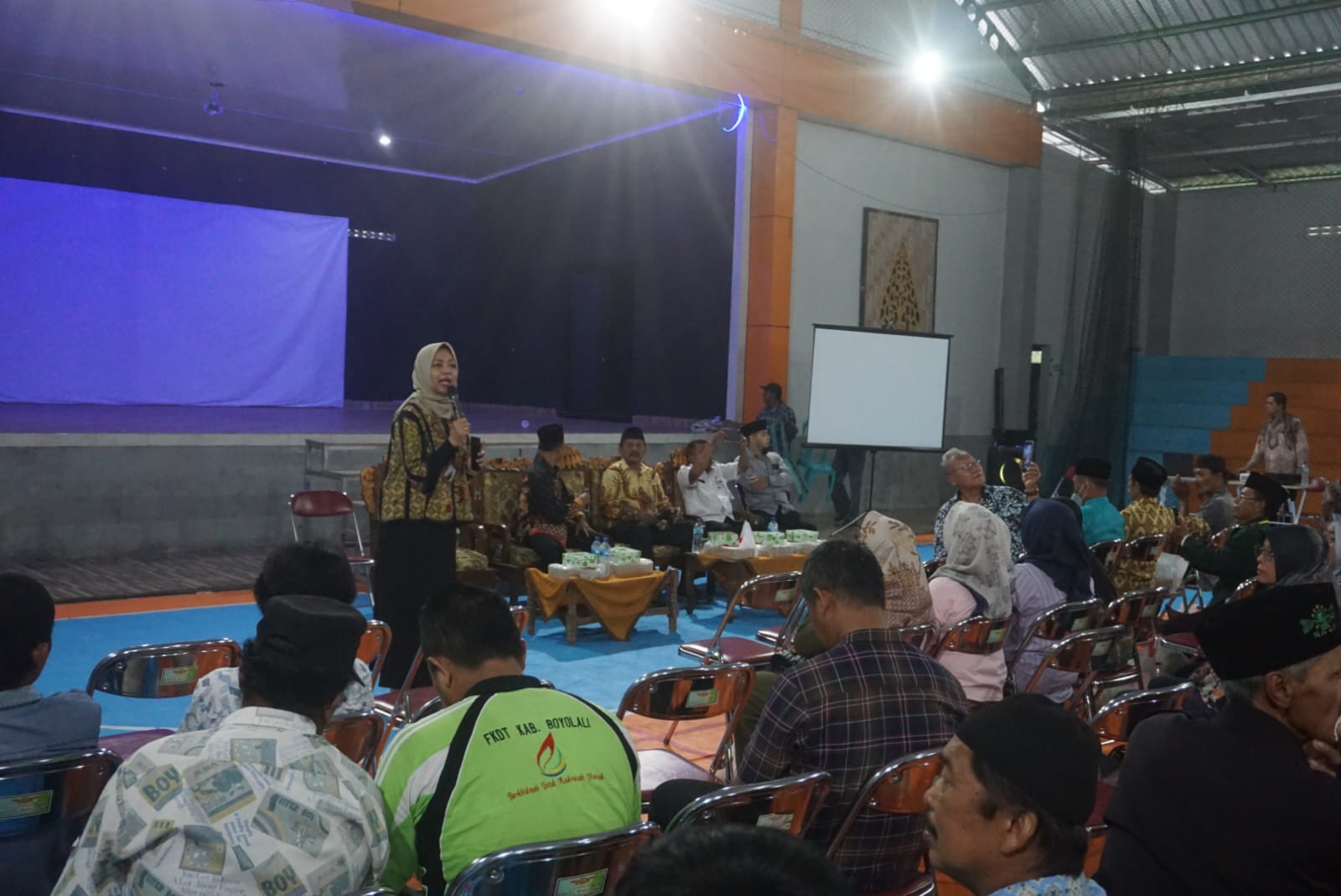 Sosialisasi program Jaminan Kesehatan Nasional (JKN) oleh BPJS Kesehatan Cabang Boyolali dan Komisi IX DPR RI di GOR Desa Panggang, Kecamatan Kemalang, Kabupaten Klaten, Rabu (10/1)