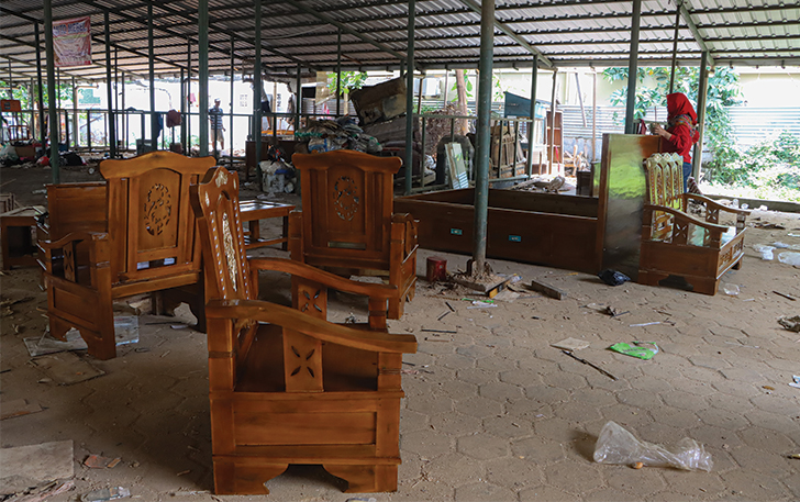 SEPI: Kondisi pasar darurat eks pedagang Pasar Mebel.