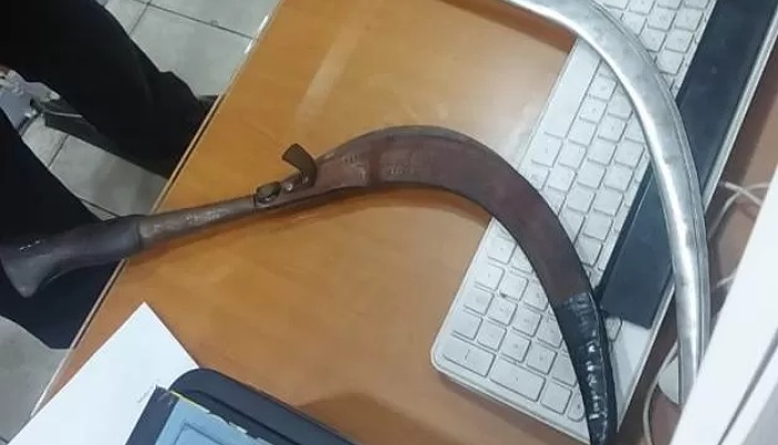 Iustrasi senjata tajam celurit. Insiden carok berdarah tewaskan empat orang di Bangkalan, Madura.