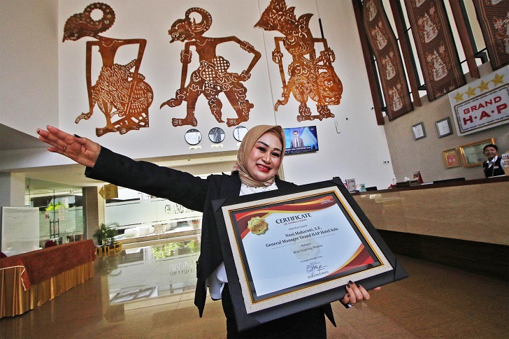 General Manager Grand HAP Hotel Solo Nani Maharani selalu menanamkan budaya kerja keras dan disiplin dalam berkarir.