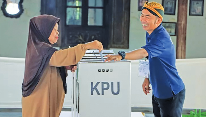 Simulasi pencoblosan yang digelar KPU Solo di Ndalem Purwodiningratan, Baluwarti, beberapa waktu lalu.