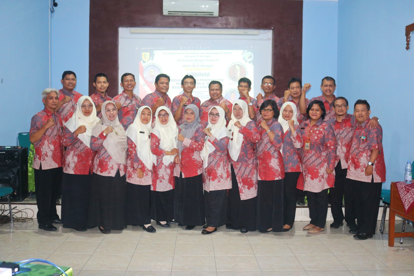 Komunitas Belajar Kreasi 01 Wonogiri gelar webinar bedah 8 Dimensi Pembelajaran dan 18 RHK E-Kinerja di PMM di SMPN 1 Wonogiri, Sabtu (20/1/2024).