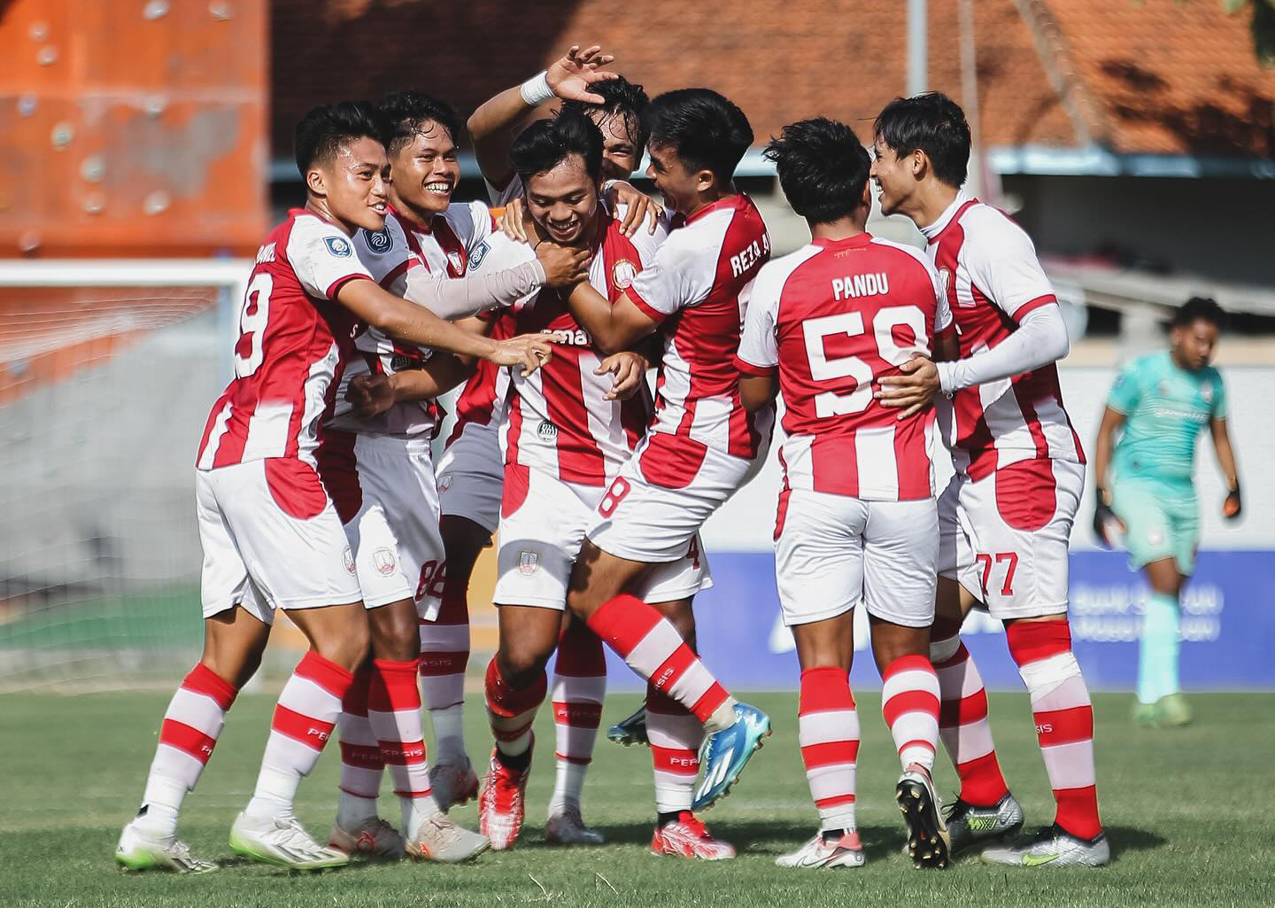 Para pemain Persis Solo U-20 usai bertanding di ajang EPA Liga 1 musim ini. (PERSIS SOLO OFFICIAL)  &nbsp;