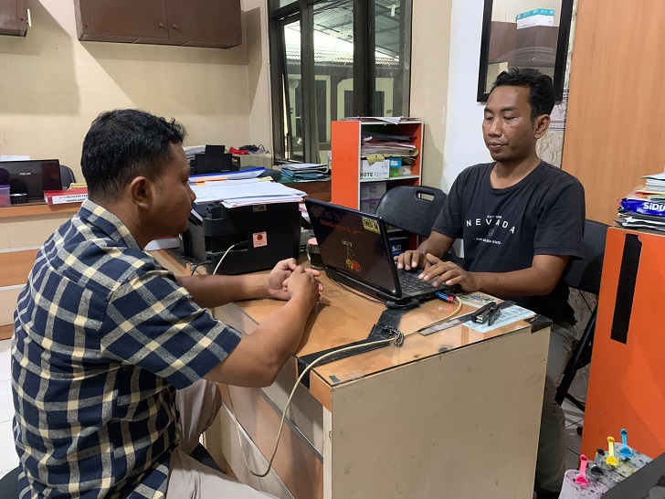 H (kiri), warga Kecamatan Pracimantoro menjadi tersangka pencurian di rumah kosong Kecamatan Eromoko.