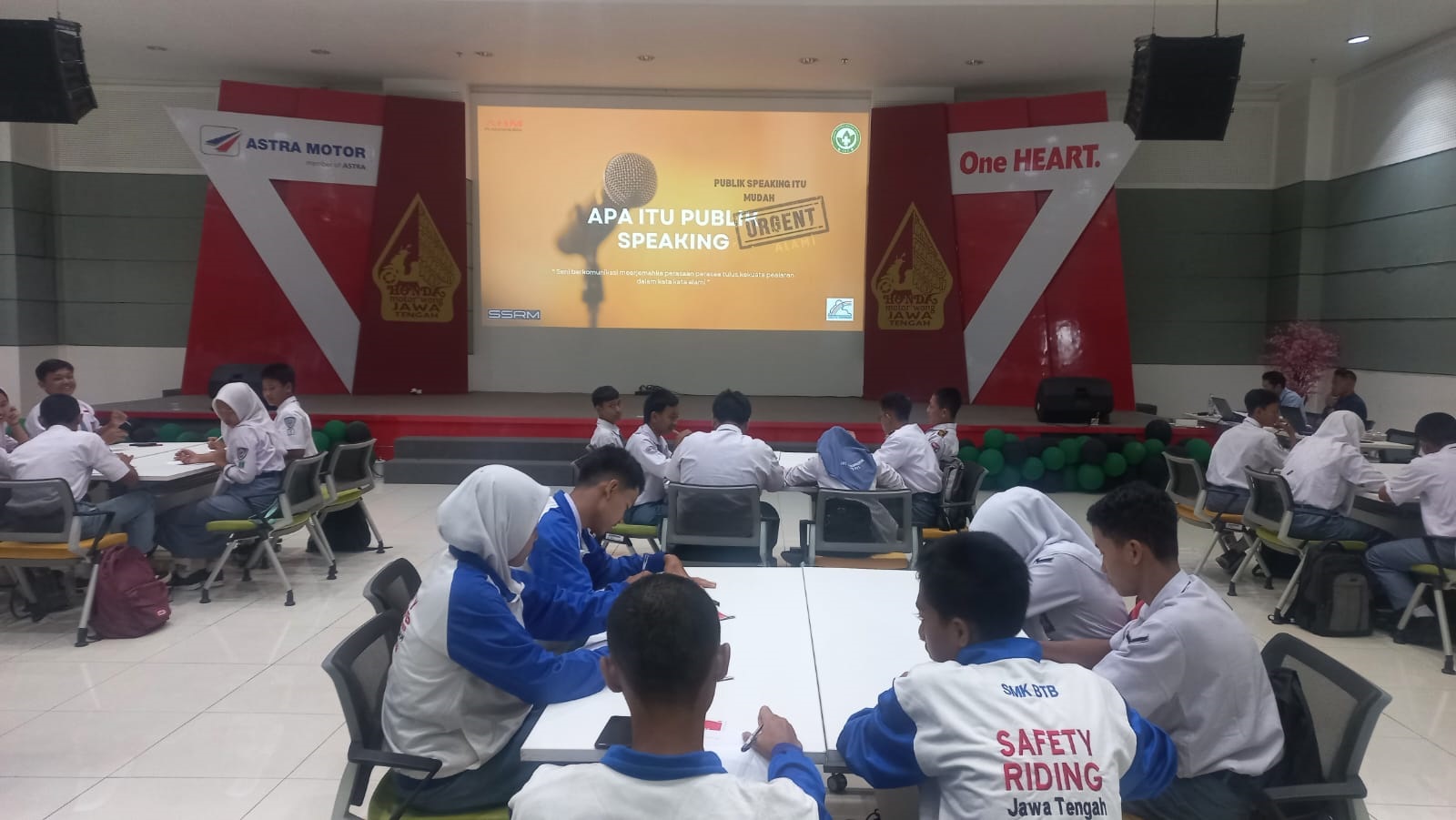 Astra Motor Jawa Tengah gelar pelatihan fasilitator safety riding kepada 70 siswa SMK di Jateng