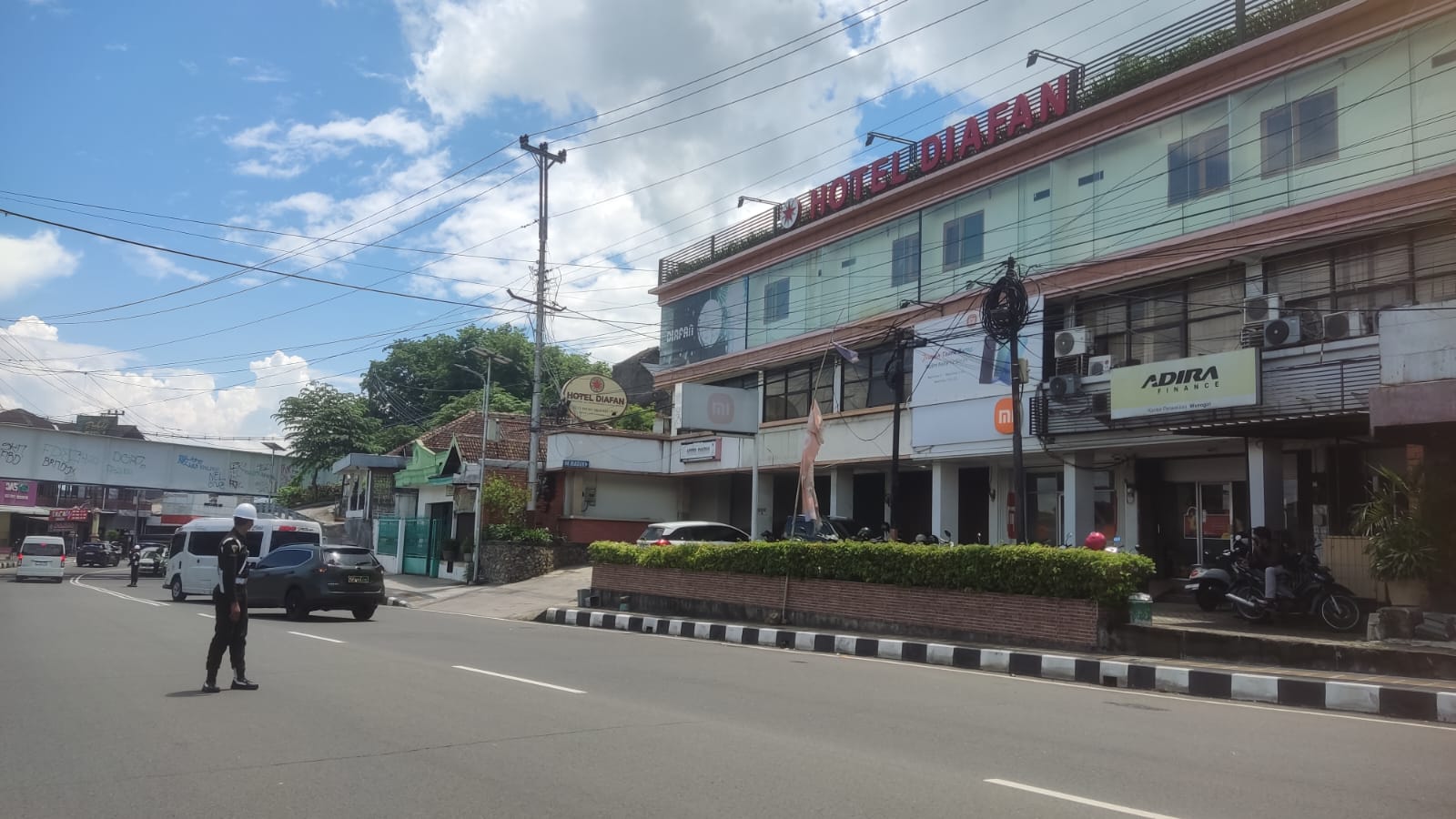 Pengamanan di sekitar Hotel Diafan Wonogiri, Selasa (30/1/2024) jelang kedatangan Presiden Jokowi.