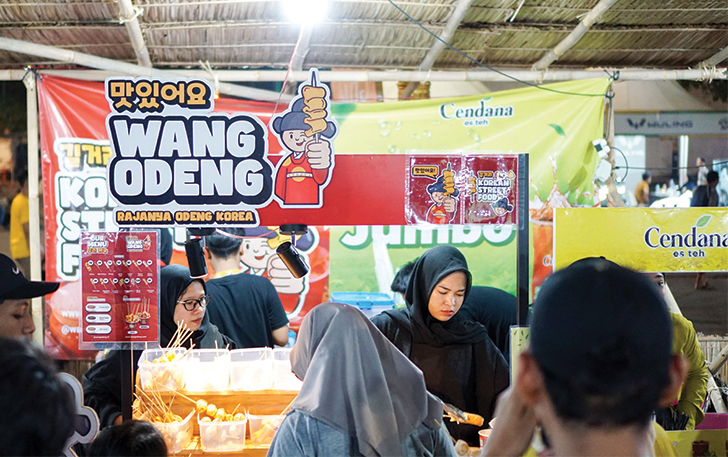 DIBURU: Salah satu booth Wang Odeng di salah satu lokasi.
