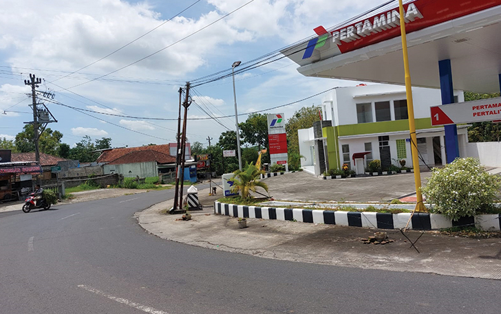 INVESTASI: Salah satu SPBU di Desa Sewurejo, Mojogedang yang belum dioperasikan.