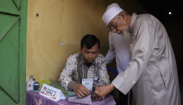 Pengasuh Pondok Pesantren Al Mukmin Ngruki&nbsp;Sukoharjo Abu Bakar Ba