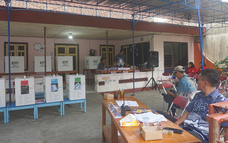 Suasana TPS 01 Kelurahan Buntalan, Kecamatan Klaten Tengah seusai dilakukan penutupan pemungutan surat suara, Rabu (14/2/2024)