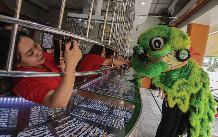 Pertunjukan barongsai dalam rangka Cap Go Meh berlangsung meriah di area Coyudan, Sabtu pagi (24/2/2024).