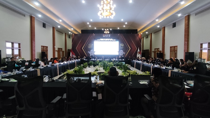 Rekapitulasi penghitungan suara tingkat Kabupaten Wonogiri di Gedung Sasono Mulyo Selogiri, Minggu (25/2/2024).
