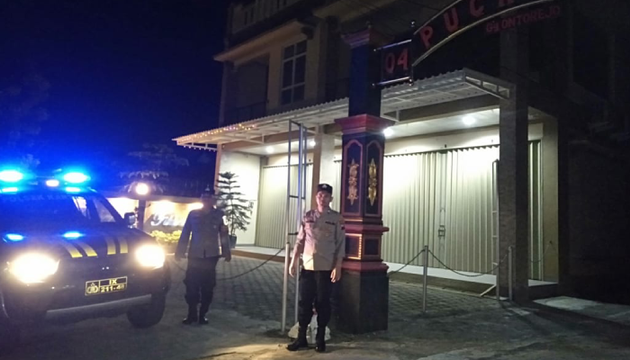 Anggota kepolisian Polres Sukoharjo gelar patroli di sejumlah wilayah.