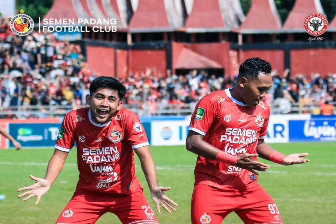 Semen Padang memastikan diri promosi ke Liga 1 musim depan setelah menang atas Malut United FC di semifinal Liga 2 2024.