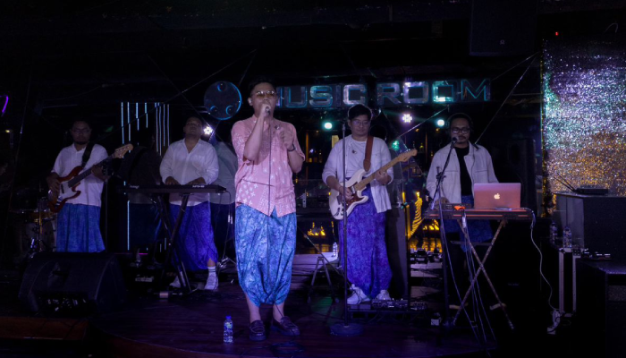 Musro The Sunan Hotel Solo hadirkan musisi Man Osman dalam gelaran Gembira Lokal, Sabtu (2/3) malam.
