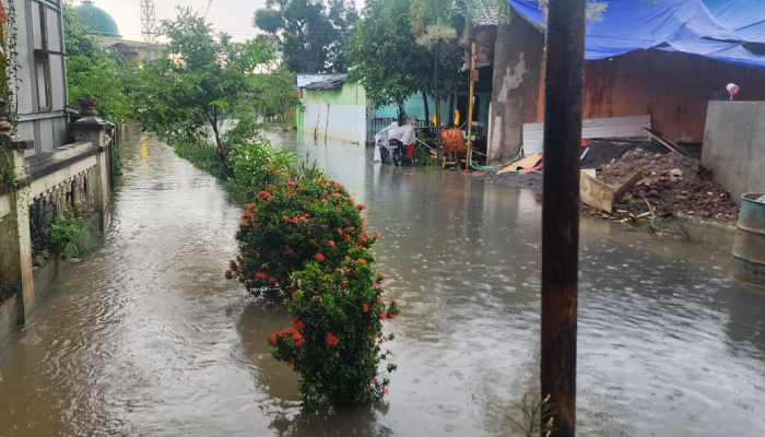 Kelurahan Jetis, Kecamatan Sukoharjo yang terendam air saat hujan deras.