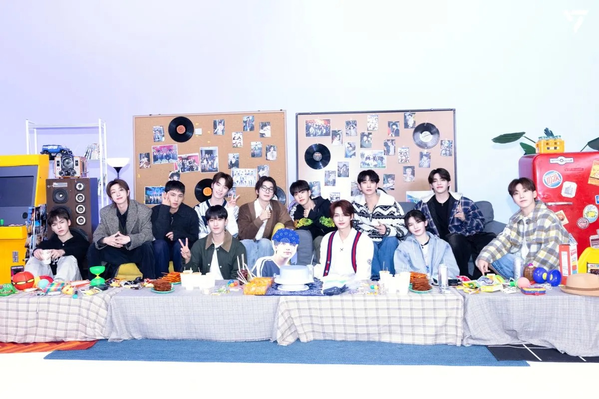 Grup idola asal Korea Selatan SEVENTEEN.