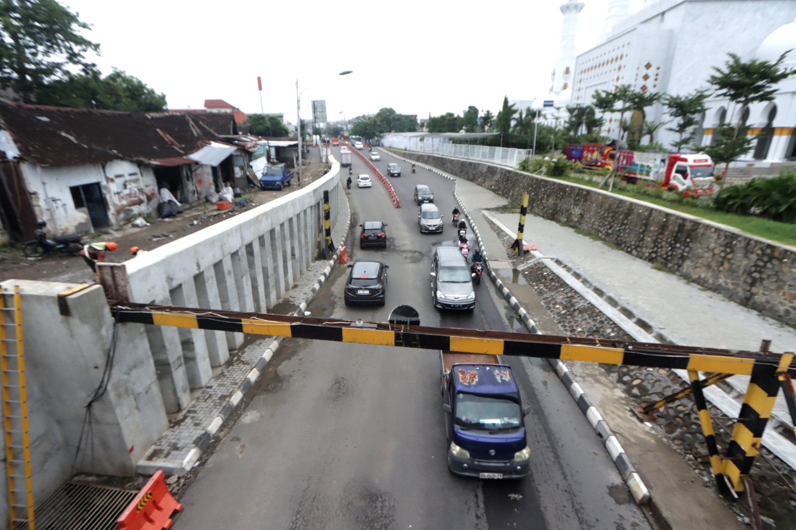 Kawasan Viaduk Gilingan padat lalu lintas