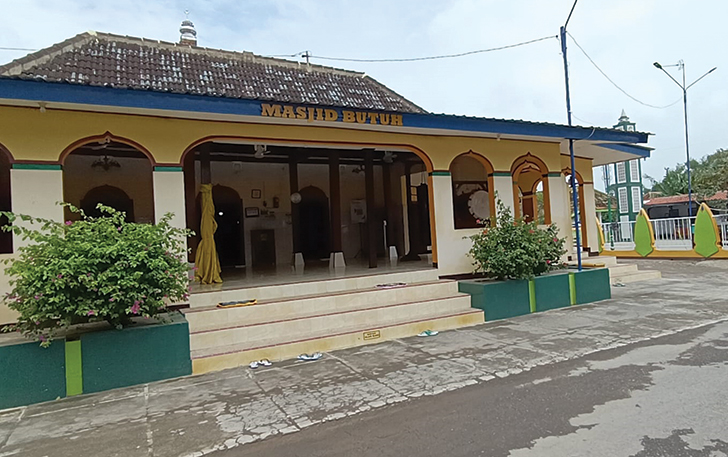TERAWAT: Masjid Butuh di Desa Gedongan, Kecamatan Plupuh, Sragen sering didatangi peziarah dari berbagai daerah untuk mengenang Joko Tingkir.