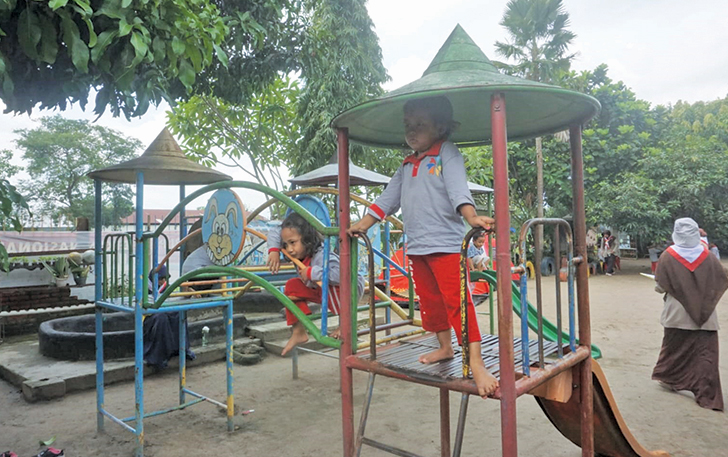CERIA: Anak-anak PAUD di Desa Ceper, Kecamatan Ceper, Klaten yang sedang bermain dengan teman-temannya.