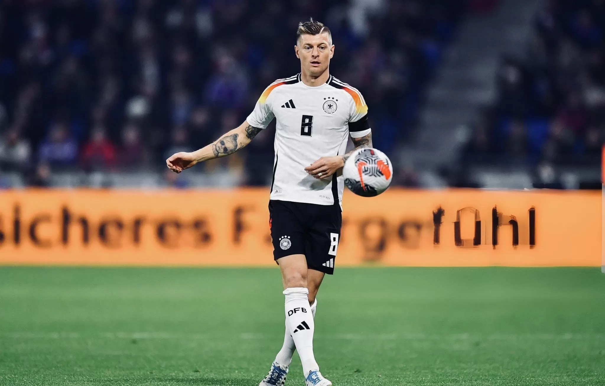 Toni Kroos dalam laga Prancis vs Jerman, Minggu (24/3) dini hari WIB.
