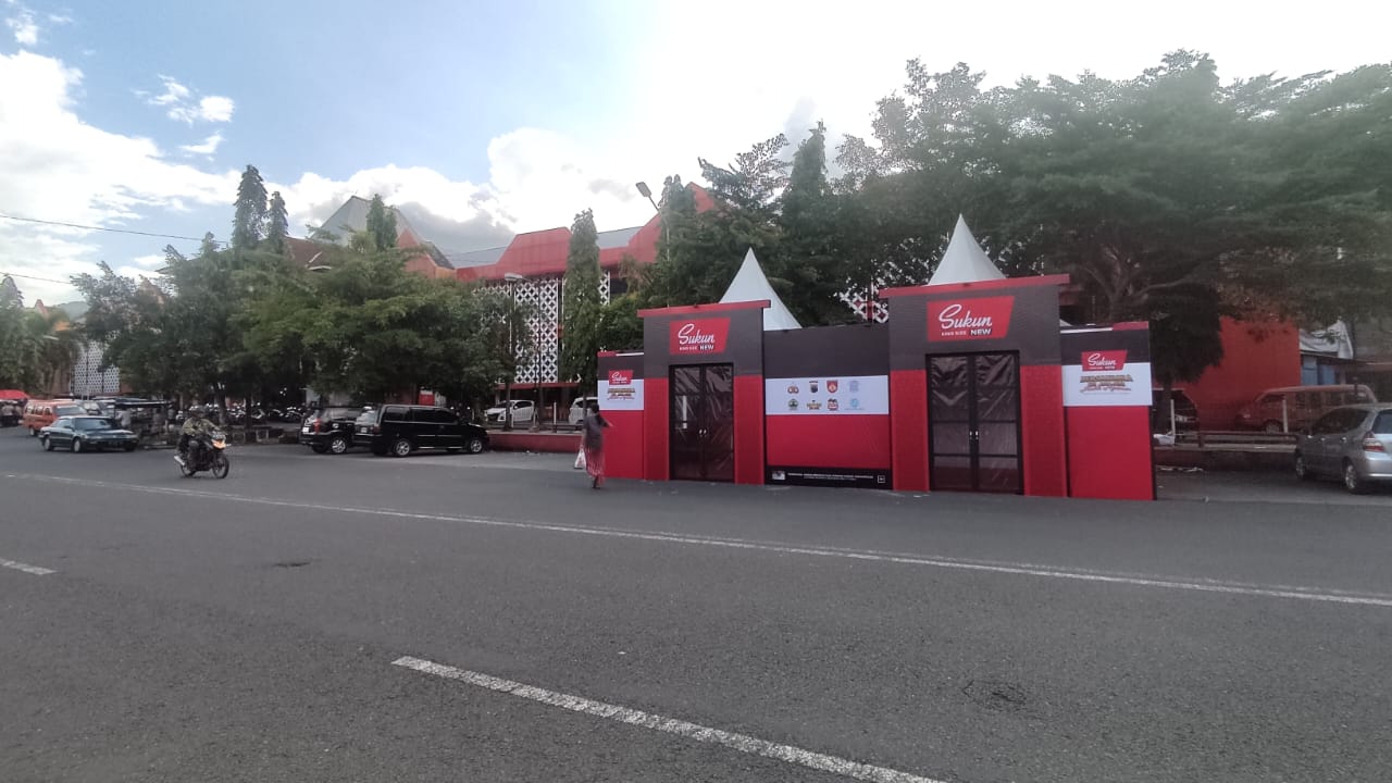 Pos pengamanan di sekitar Pasar Kota Wonogiri, Minggu (24/3/2024).