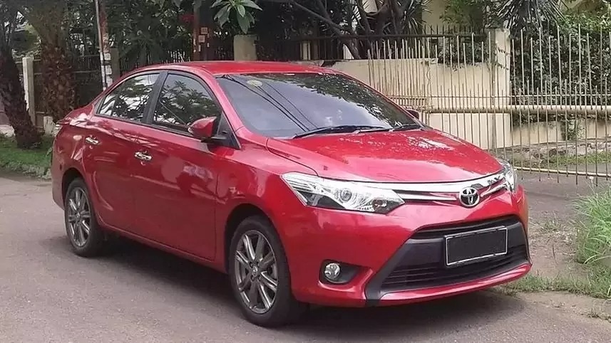 ILUSTRASI: Mobil sedan Toyota berjenis Vios Limo yang biasa digunakan sebagai armada taksi.