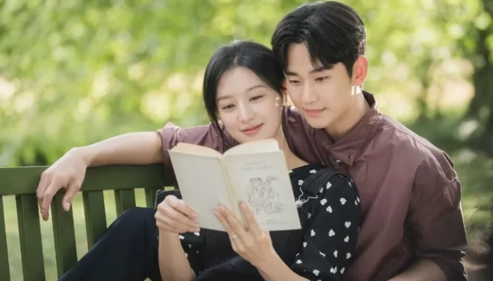 KimSoo Hyun dan Kim Ji Won dalam drama Korea Queen of Tears.