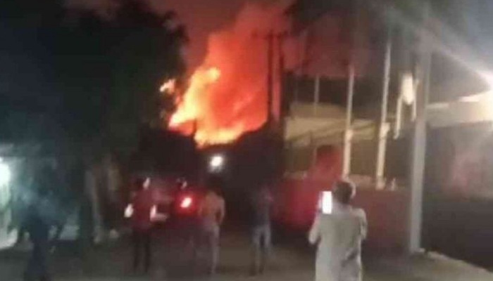 Tangkapan layar detik-detik terjadi ledakan dahsyat dan kebakaran di gudang amunisi armed Kodam Jaya TNI AD di Ciangsana, Kabupaten Bogor, Jawa Barat, Sabtu (30/3) petang.