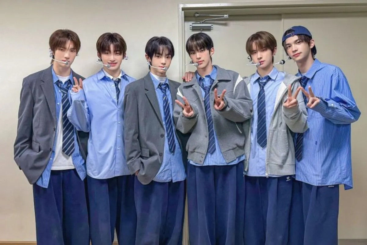 Grup idola rookie asal Korea Selatan TWS.