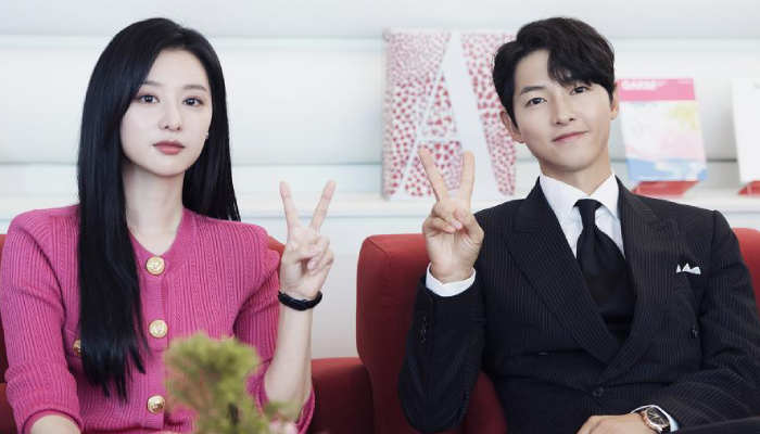 Song Joong Ki ungkapkan antusiasmenya bisa reuni dengan Kim Ji Won.
