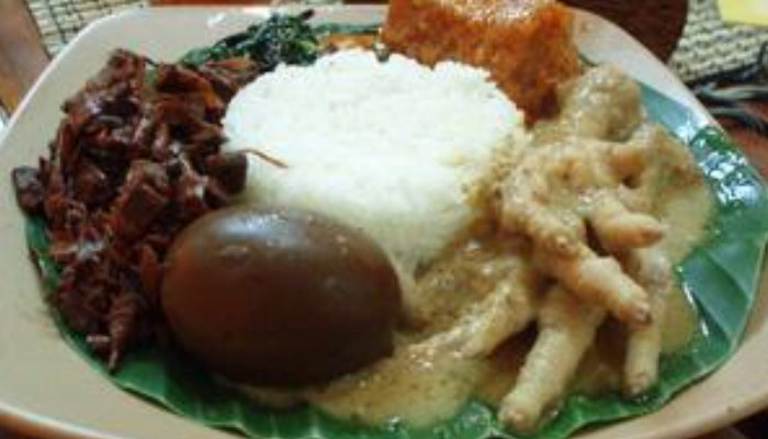 Gudeg ceker.