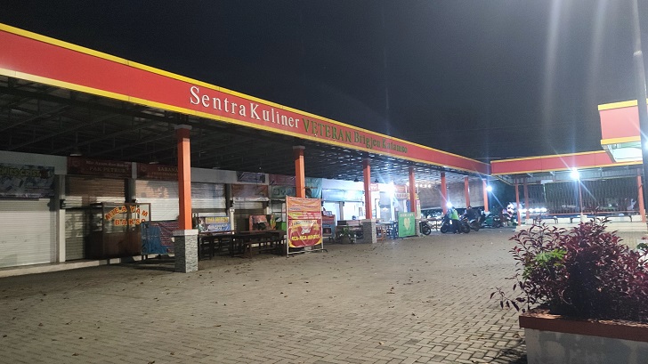 Kondisi sentra kuliner Brigjen Katamso Kabupaten Sukoharjo yang awalnya dikonsep menyajikan menu-menu legendaris Sragen.&nbsp;