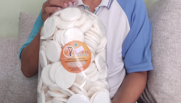 Brem ukuran 1 kilogram yang dikemas dengan plastik.