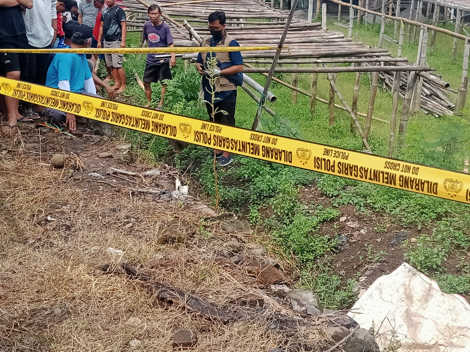 di jalan Desa Jatisobo, Kecamatan Polokarto, Sukoharjo, Minggu (14/4/2024).