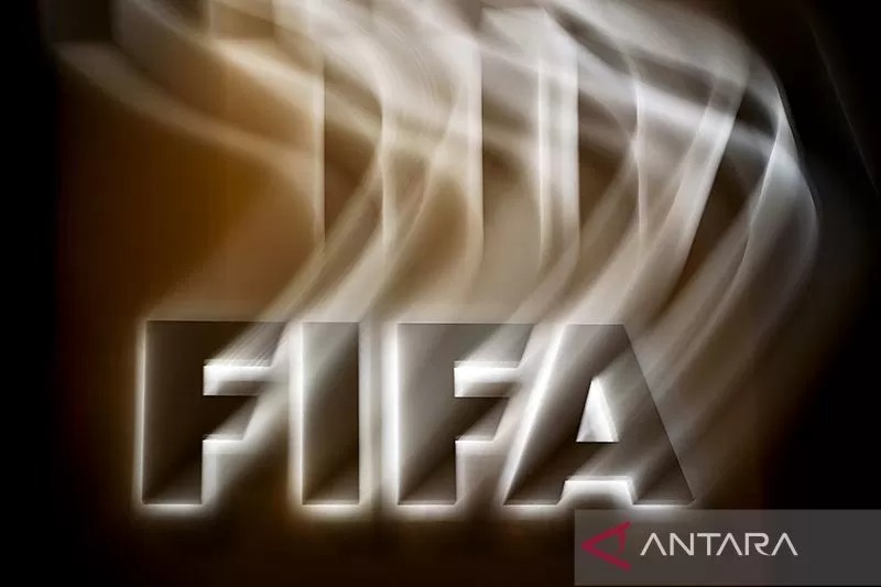 Foto eksposur logo FIFA di kantor pusatnya di Zurich, Swiss.