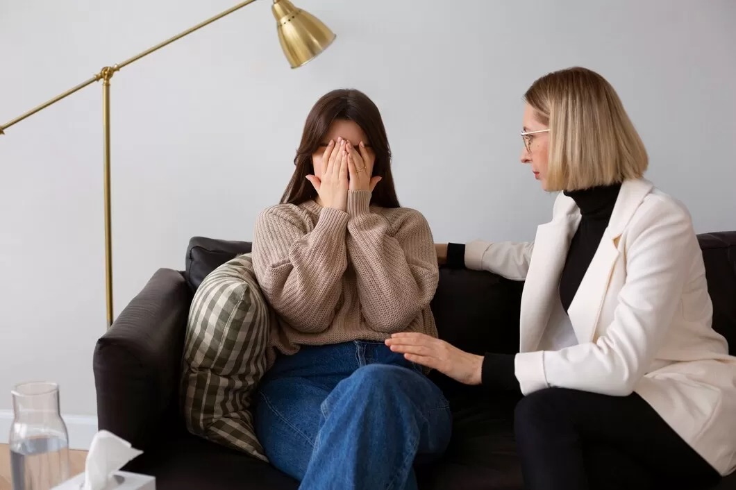 Penanganan psikologi awal atau psychological first aid/PFA sangat penting dilakukan pada korban perundungan.