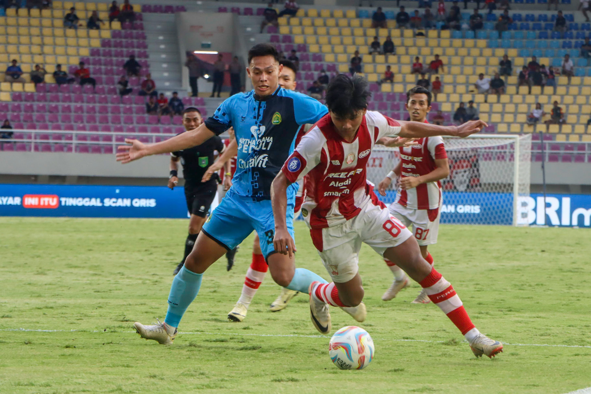 Laga Persis Solo melawan Persikabo 1973 di Stadion Manahan, 22 April 2024.