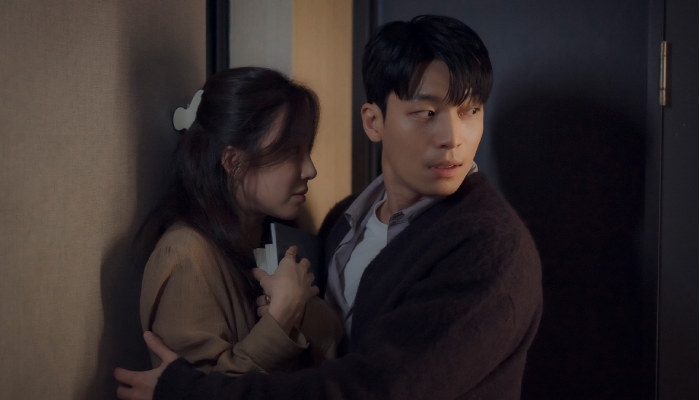 Wi Ha Joon dan Jung Ryeo Won dalam salah satu potongan adegan drama&nbsp;The Midnight Romance in Hagwon.